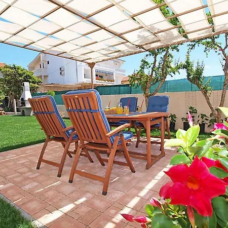 Apartment Zadro *