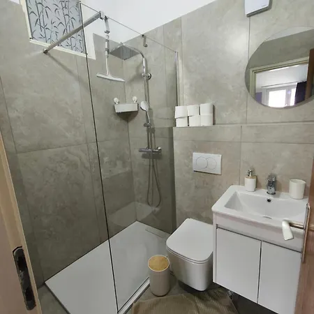 Apartment Zadro Tribunj (Sibenik-Knin)